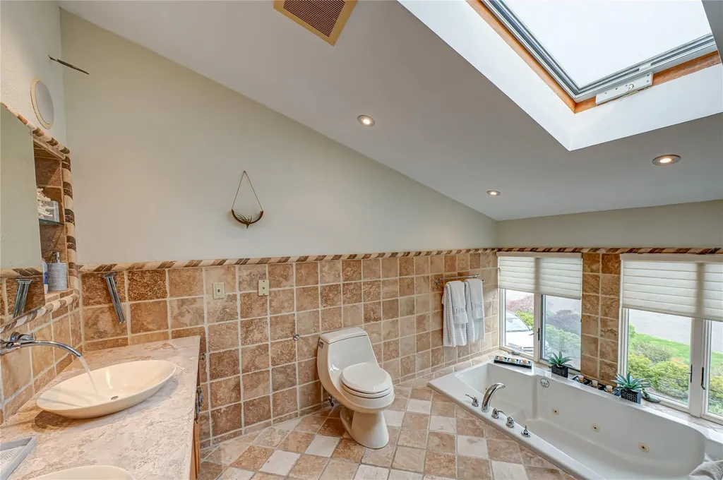 23 Sexton Drive West Islip NY 11795