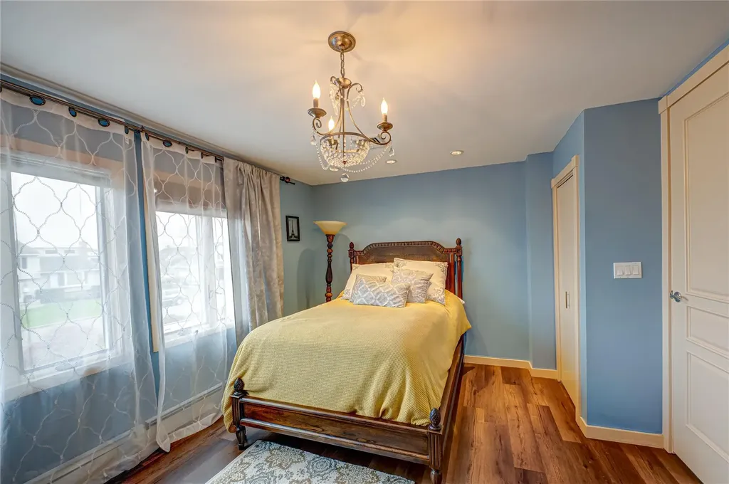 23 Sexton Drive West Islip NY 11795
