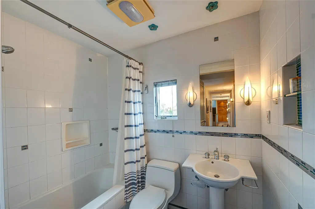 23 Sexton Drive West Islip NY 11795