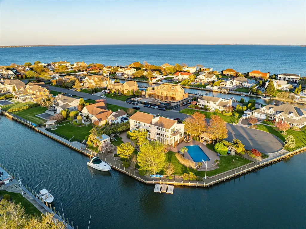23 Sexton Drive West Islip NY 11795
