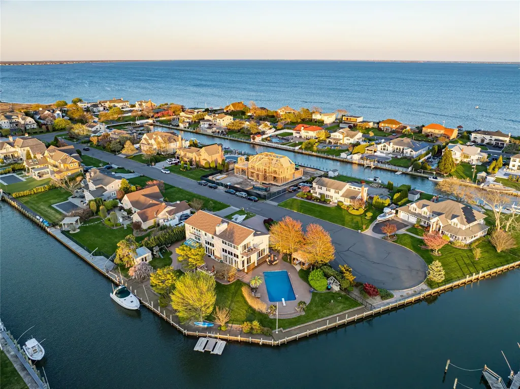 23 Sexton Drive West Islip NY 11795