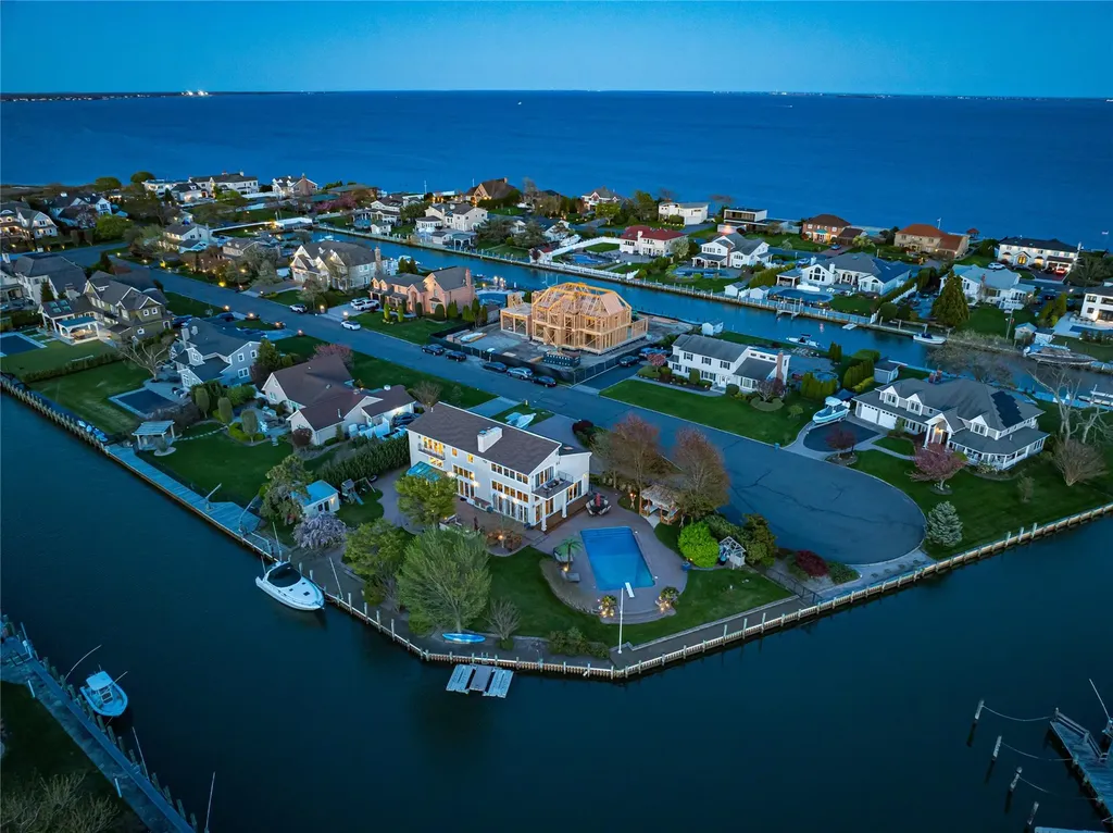 23 Sexton Drive West Islip NY 11795