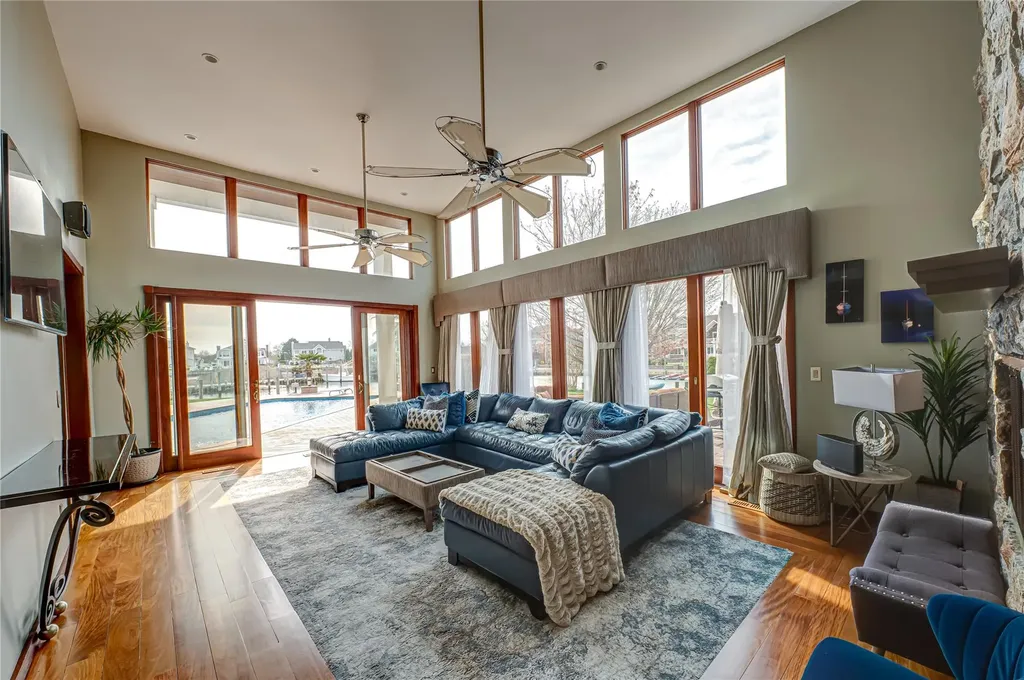 23 Sexton Drive West Islip NY 11795