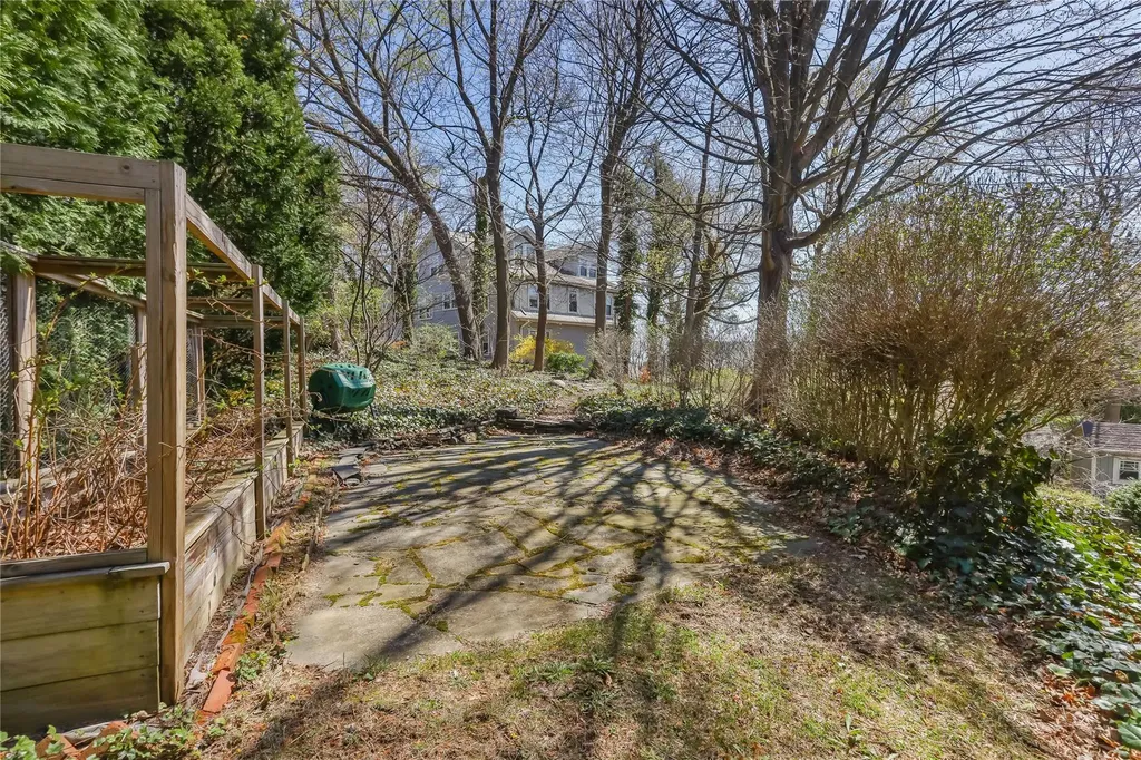 354 Bronxville Road Bronxville NY 10708