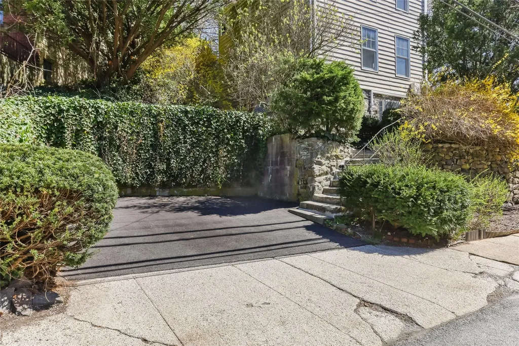 354 Bronxville Road Bronxville NY 10708