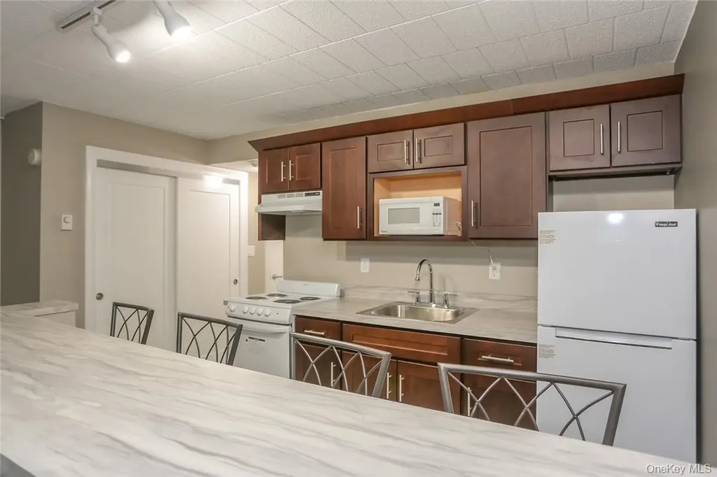30 N Route 9w Congers NY 10920