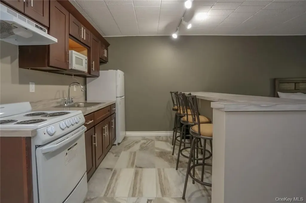 30 N Route 9w Congers NY 10920