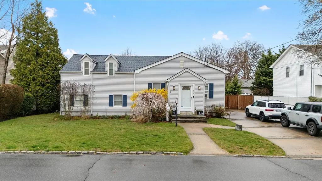 1450 5th Street West Babylon NY 11704