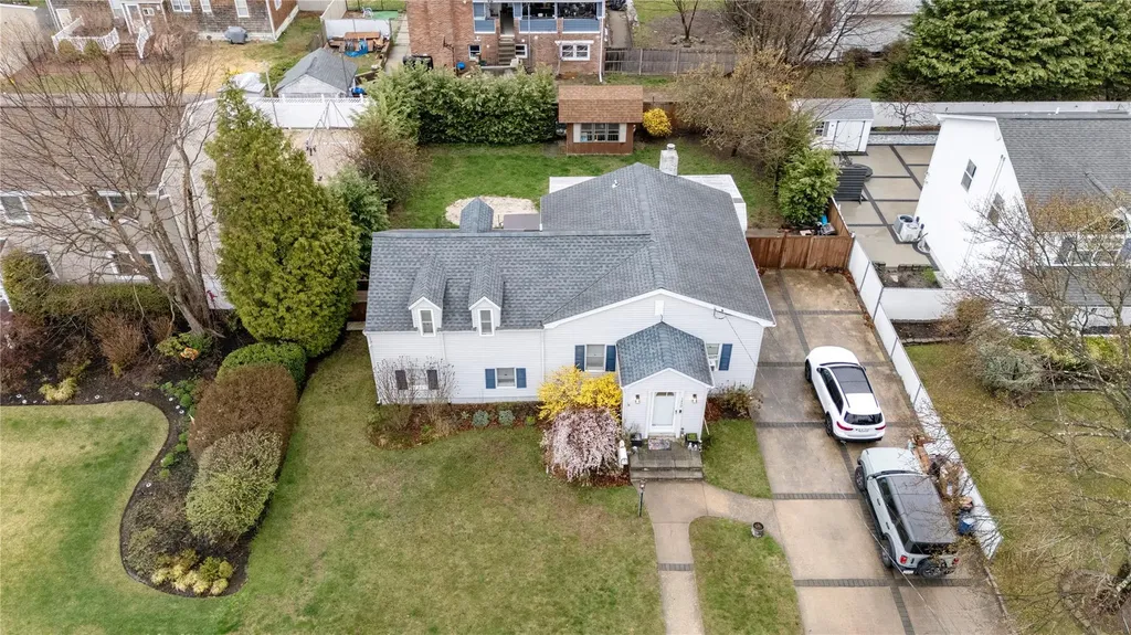 1450 5th Street West Babylon NY 11704