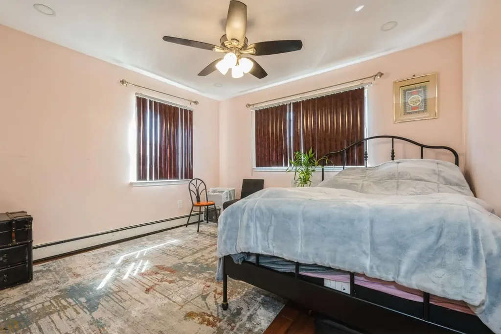7 Bunker Lane Hicksville NY 11801