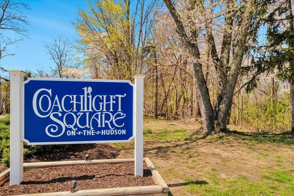 108 Coachlight Square Montrose NY 10548