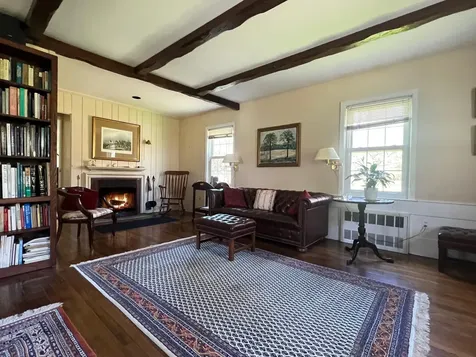 14 The Glen Matinecock NY 11560