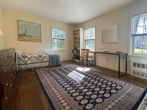 14 The Glen Matinecock NY 11560