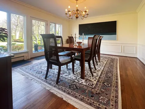 14 The Glen Matinecock NY 11560