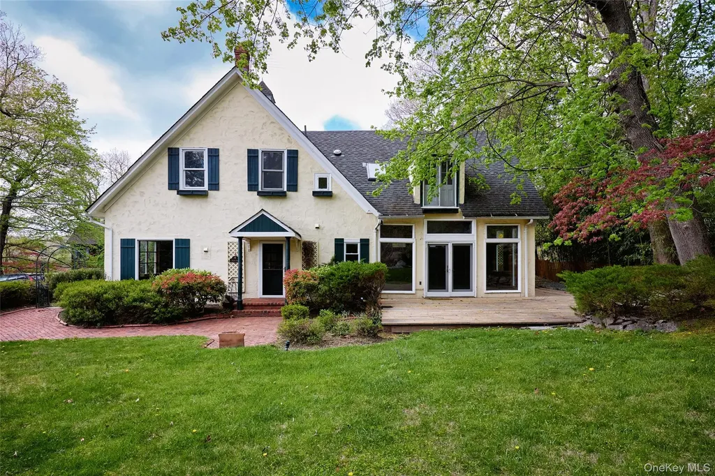 6 Stable Road Tuxedo Park NY 10987