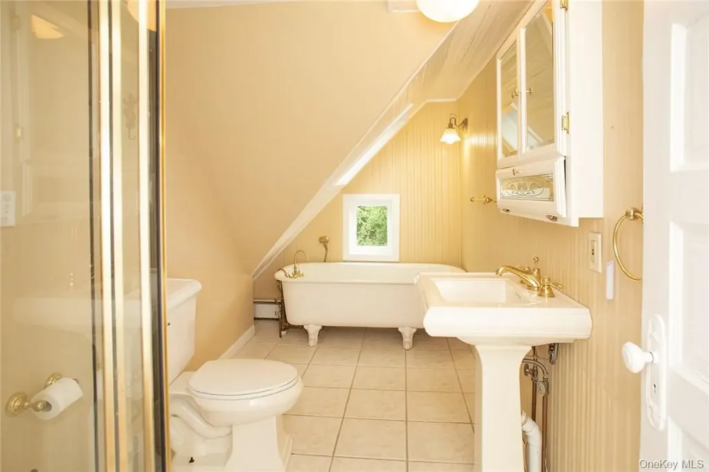 6 Stable Road Tuxedo Park NY 10987