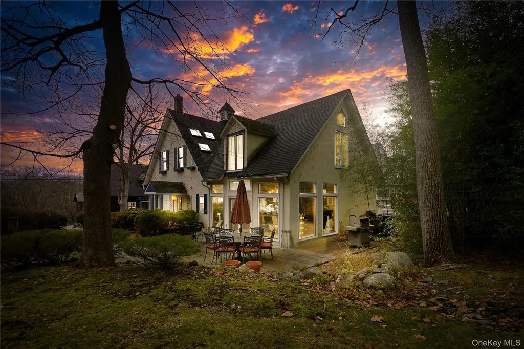 6 Stable Road Tuxedo Park NY 10987