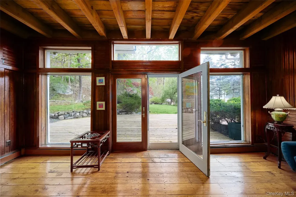 6 Stable Road Tuxedo Park NY 10987