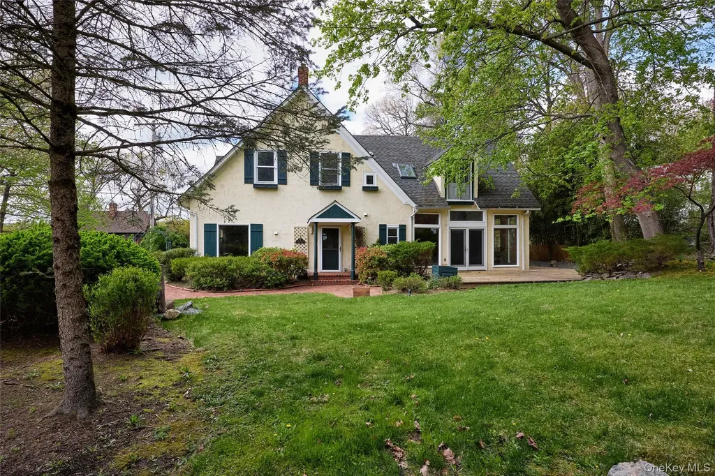 6 Stable Road Tuxedo Park NY 10987