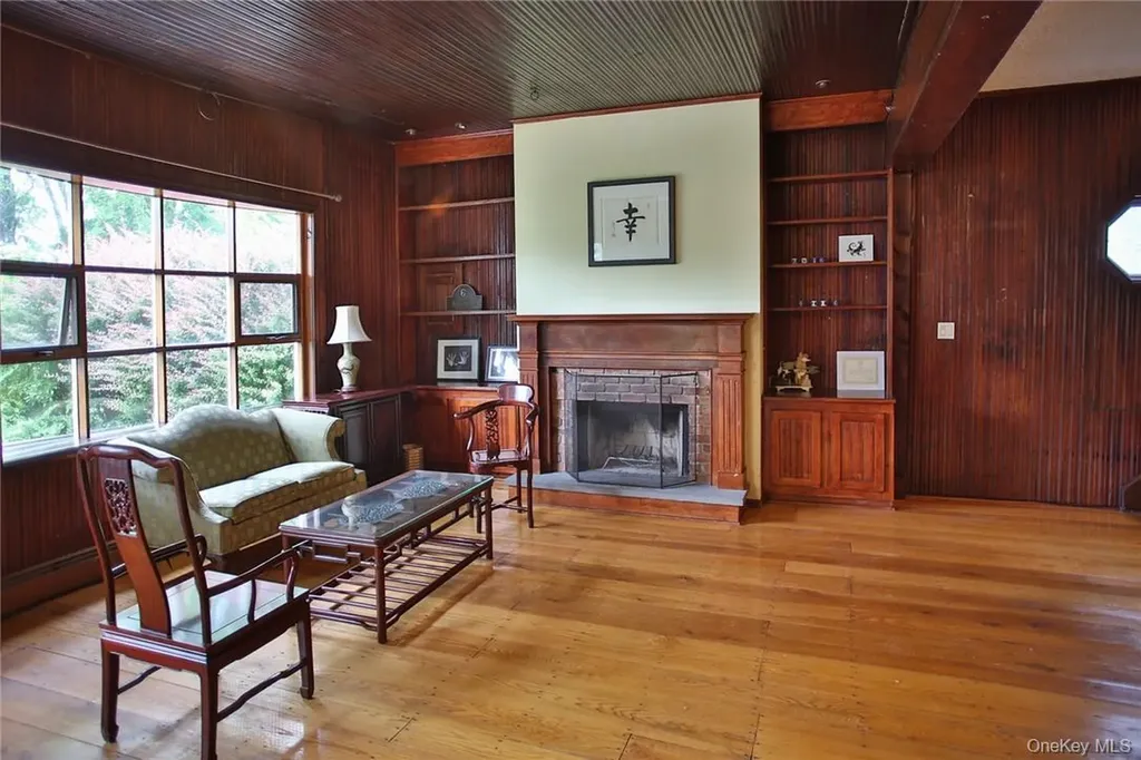 6 Stable Road Tuxedo Park NY 10987