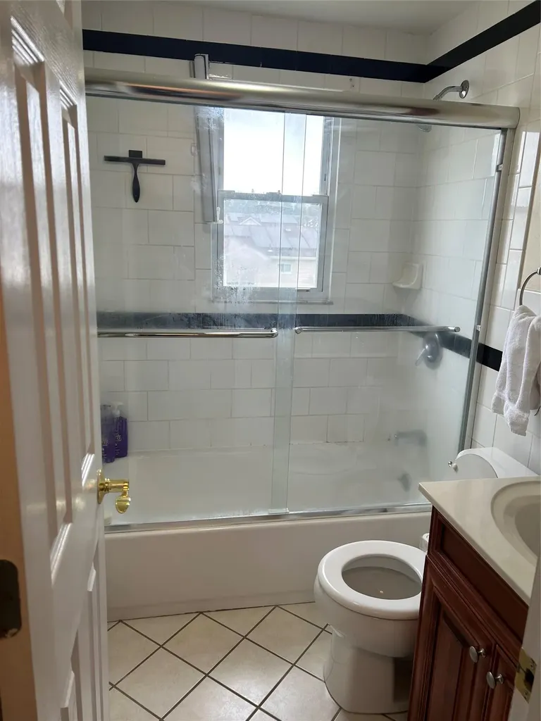 183 Seward Street West Babylon NY 11704