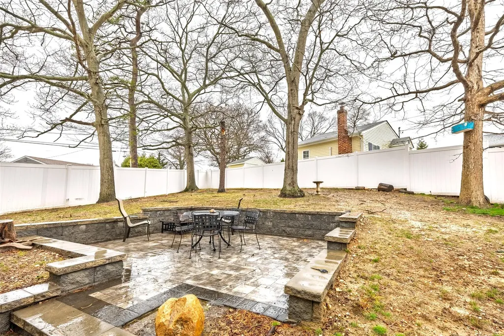 409 Locust Drive Rocky Point NY 11778