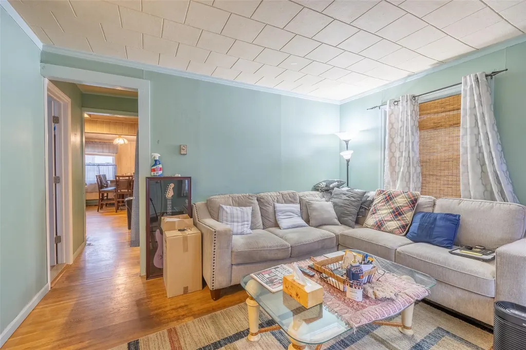 409 Locust Drive Rocky Point NY 11778
