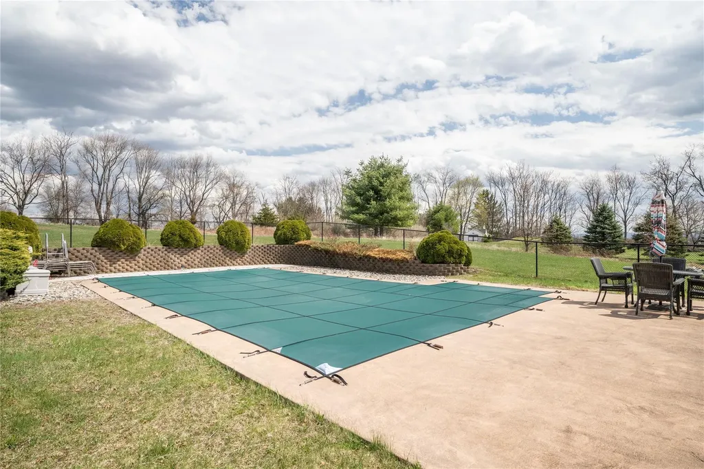 213 Dawn Drive Westtown NY 10998