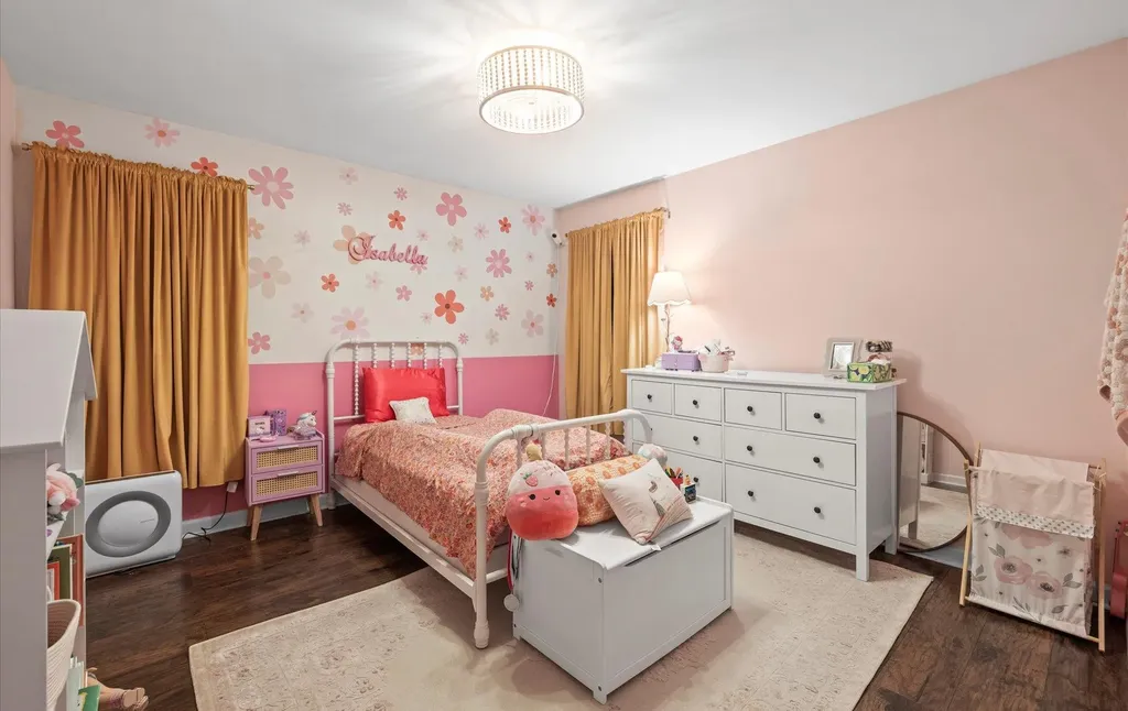 65 Howell Avenue Deer Park NY 11729