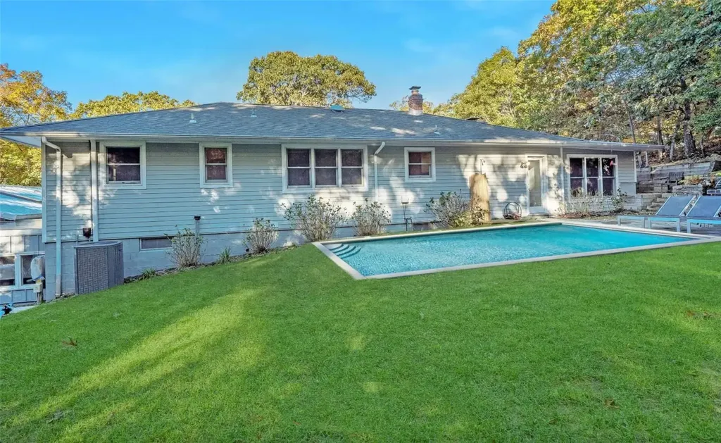 2 Captains Walk East Hampton NY 11937
