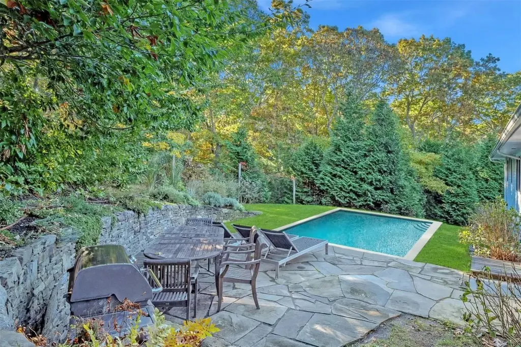 2 Captains Walk East Hampton NY 11937