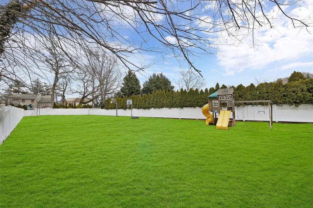 3367 Harold Street Oceanside NY 11572