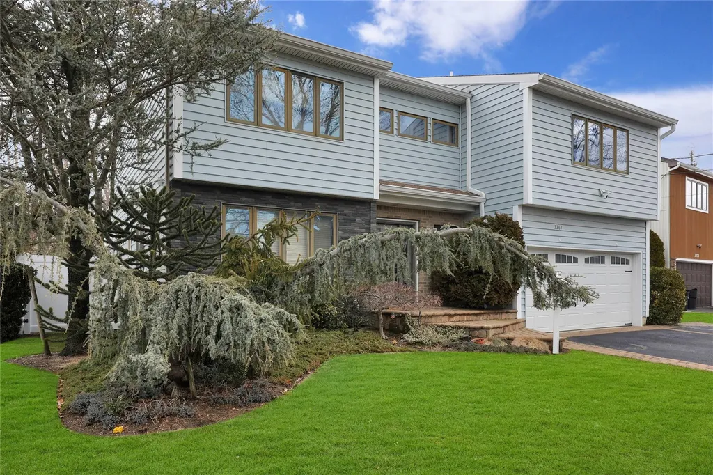 3367 Harold Street Oceanside NY 11572