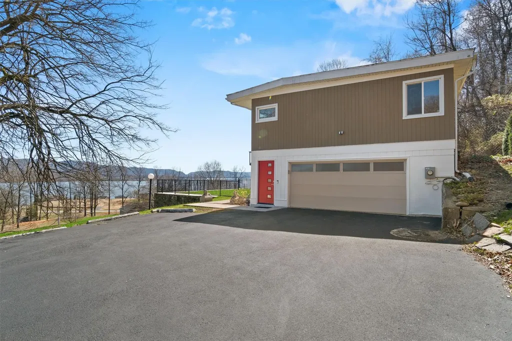741 River Road Newburgh NY 12550