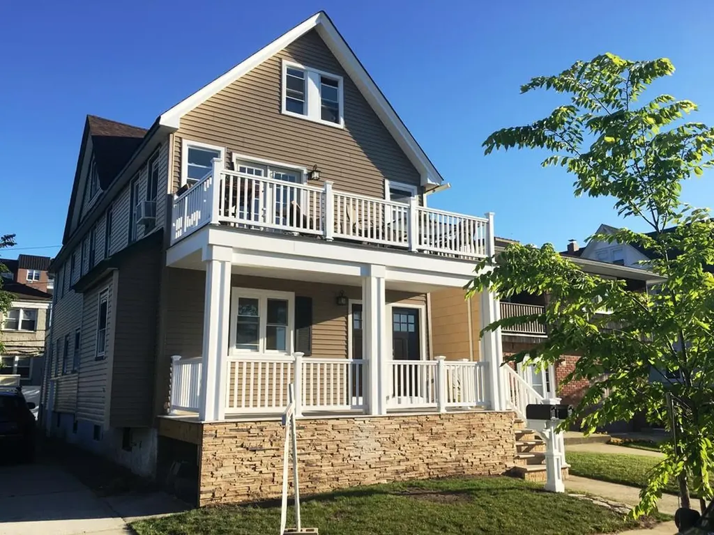 420 E Penn Street Long Beach NY 11561