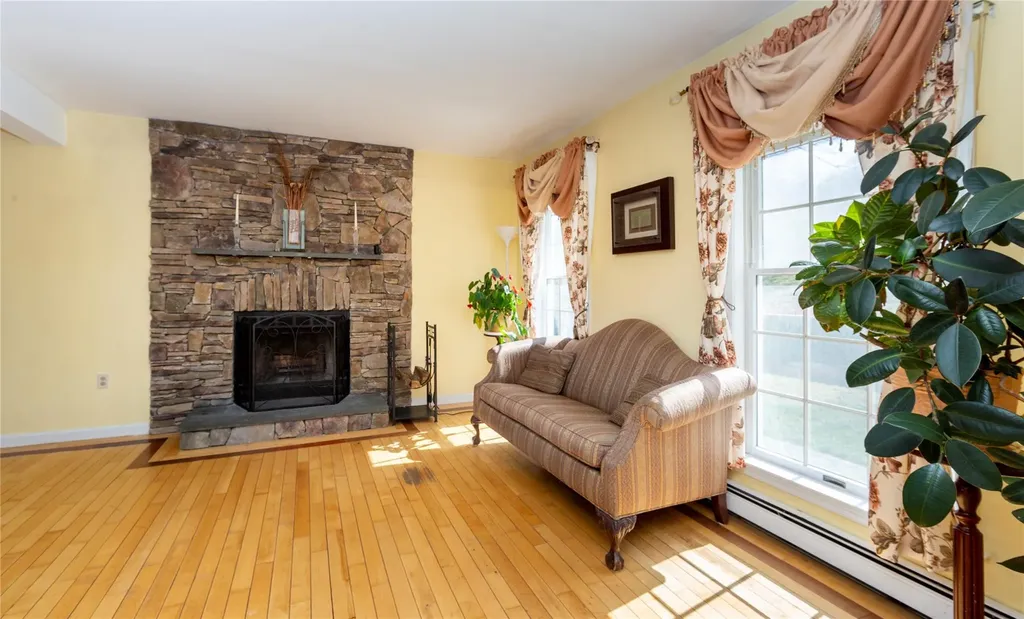 135 S Quaker Hill Road Patterson NY 12563