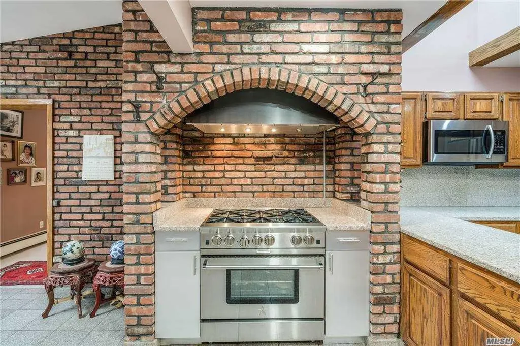 335 Jericho Turnpike Old Westbury NY 11568