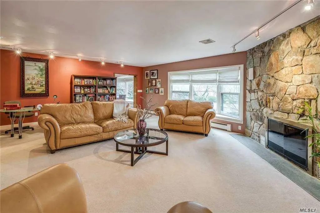 335 Jericho Turnpike Old Westbury NY 11568