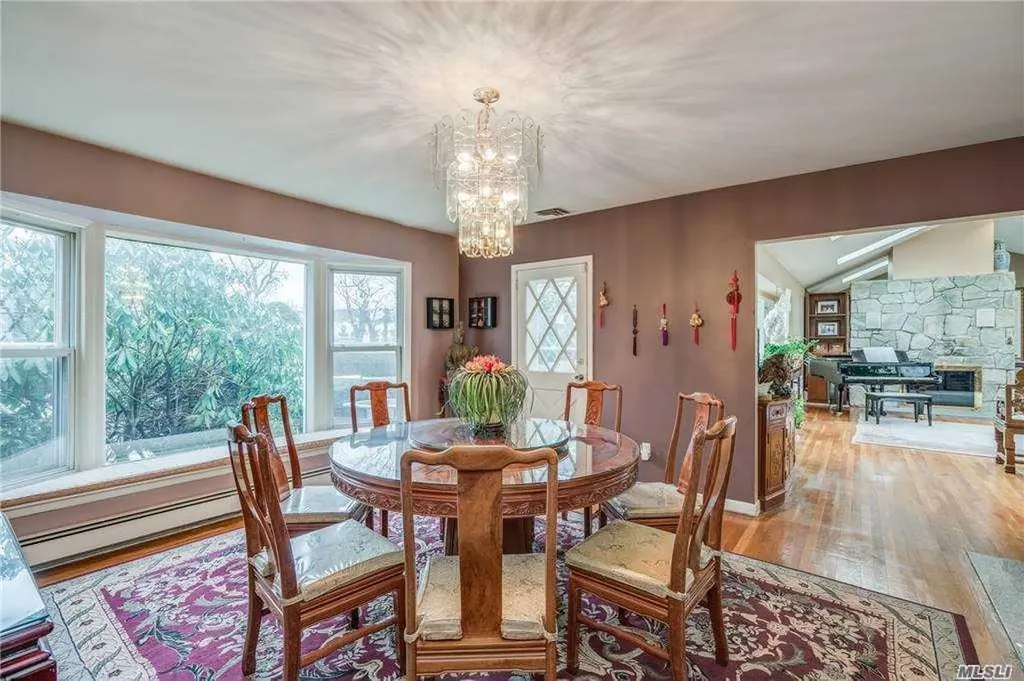 335 Jericho Turnpike Old Westbury NY 11568