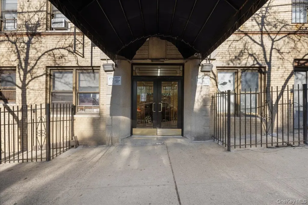 495 E 178th Street Bronx NY 10457