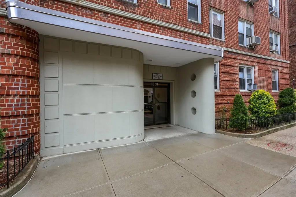 110-34 73 Road Forest Hills NY 11375