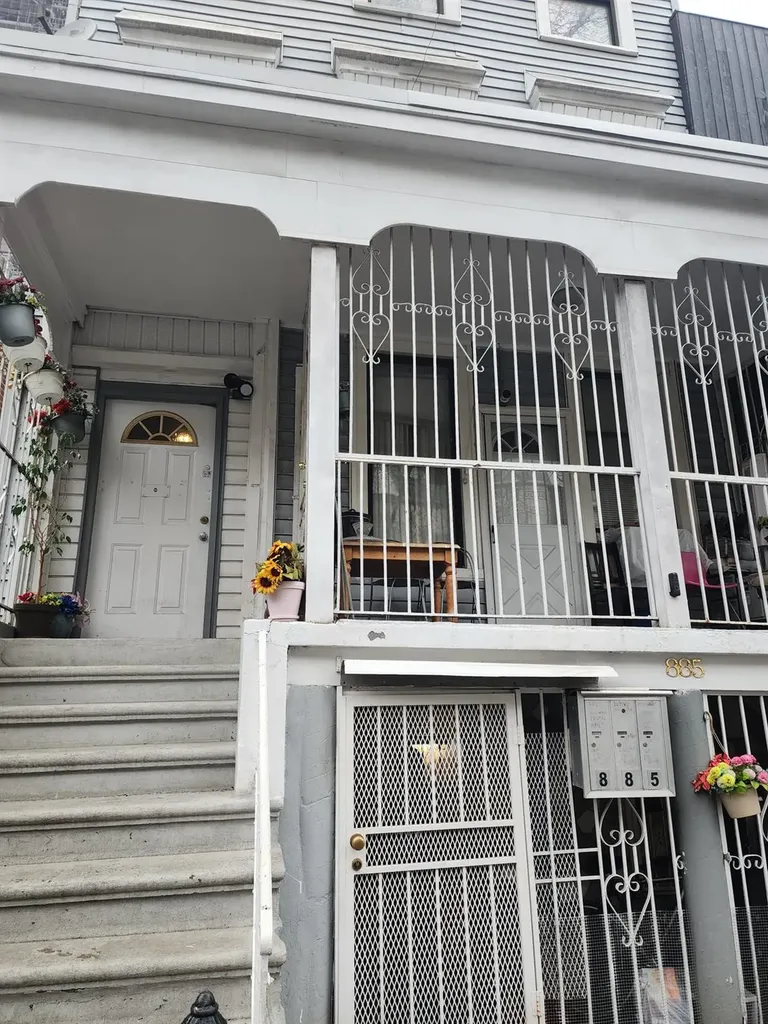885 Pacific Street Brooklyn NY 11238