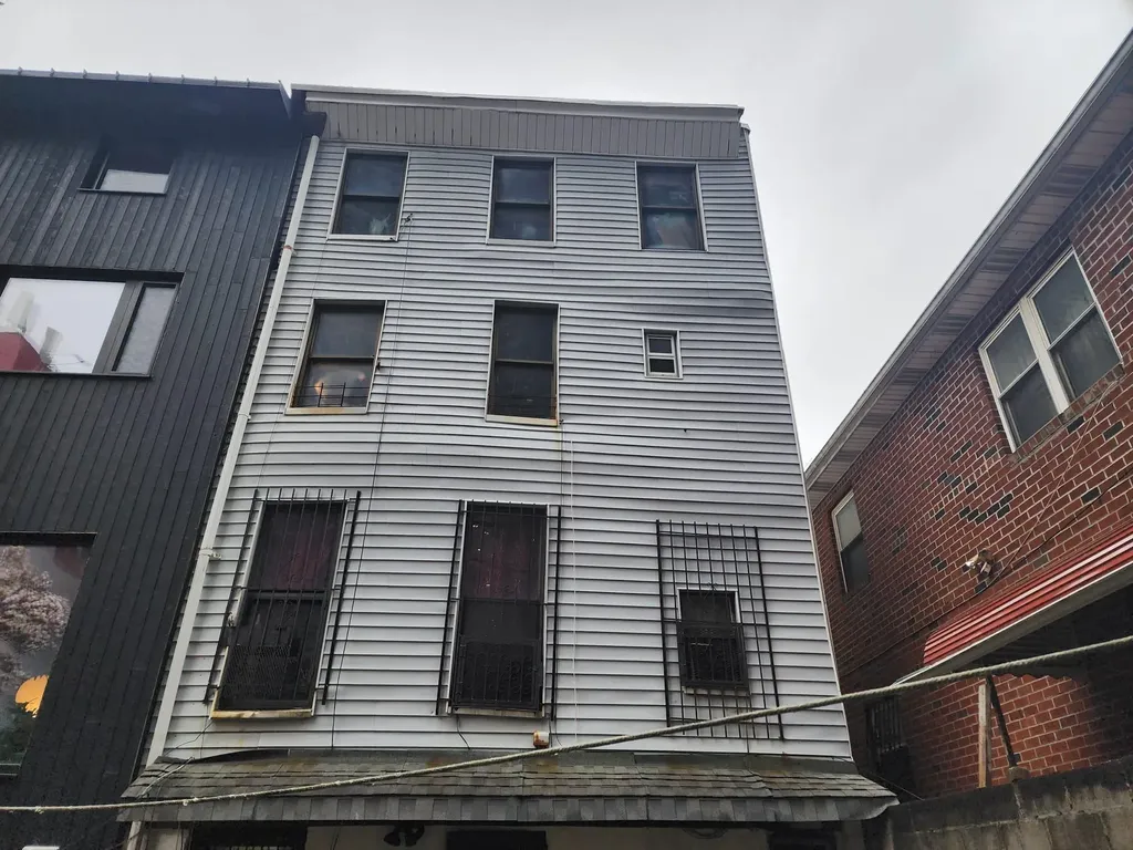 885 Pacific Street Brooklyn NY 11238