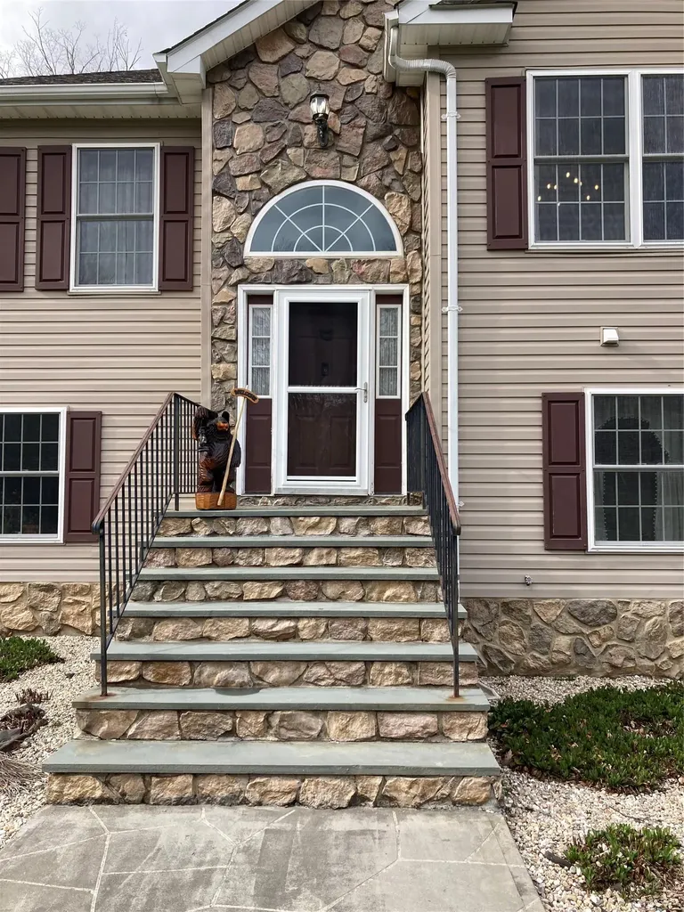 223 Rabbit Run Road Clintondale NY 12515