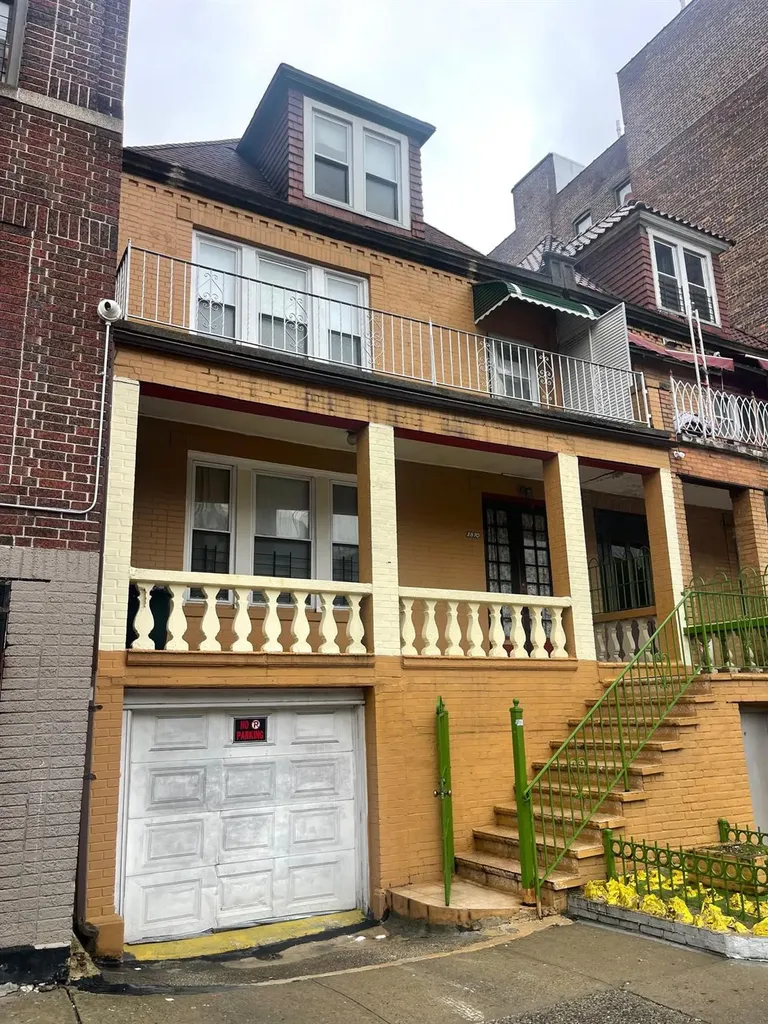 2870 Grand Concourse Bronx NY 10458