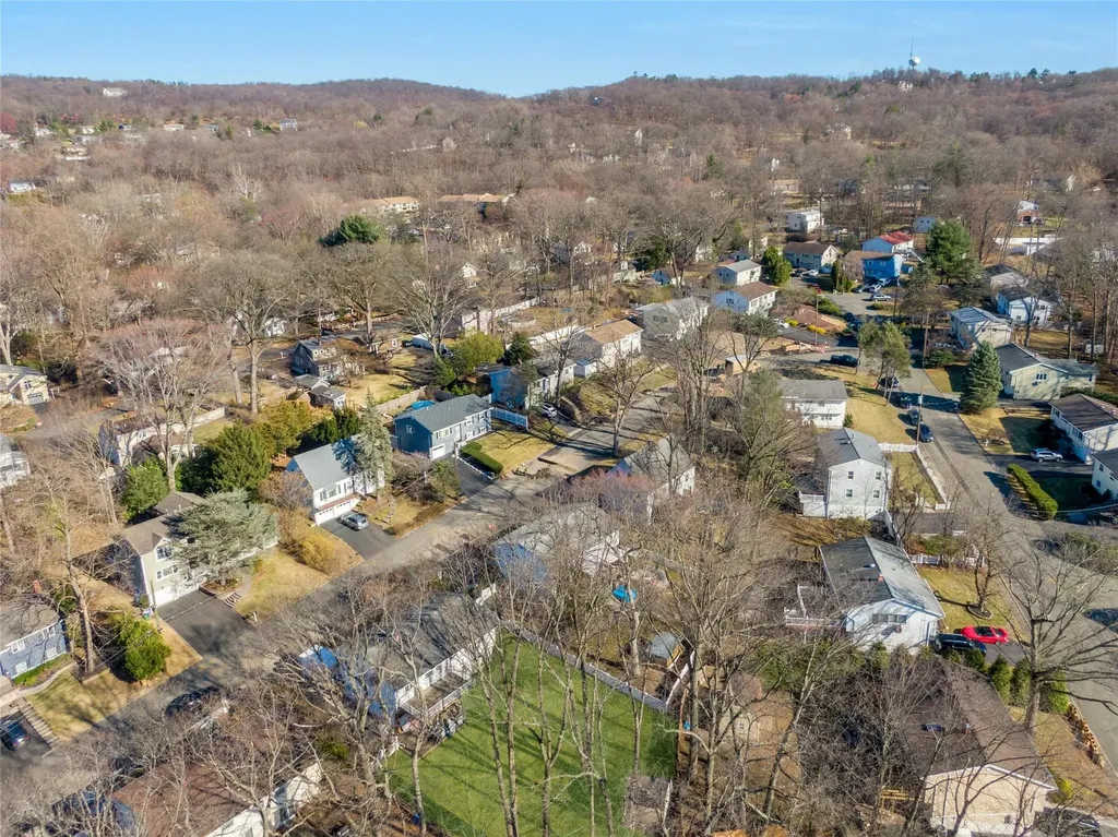 733 Jacqueline Drive Valley Cottage NY 10989