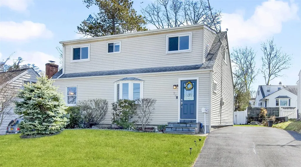 74 Heathcote Road Yonkers NY 10710