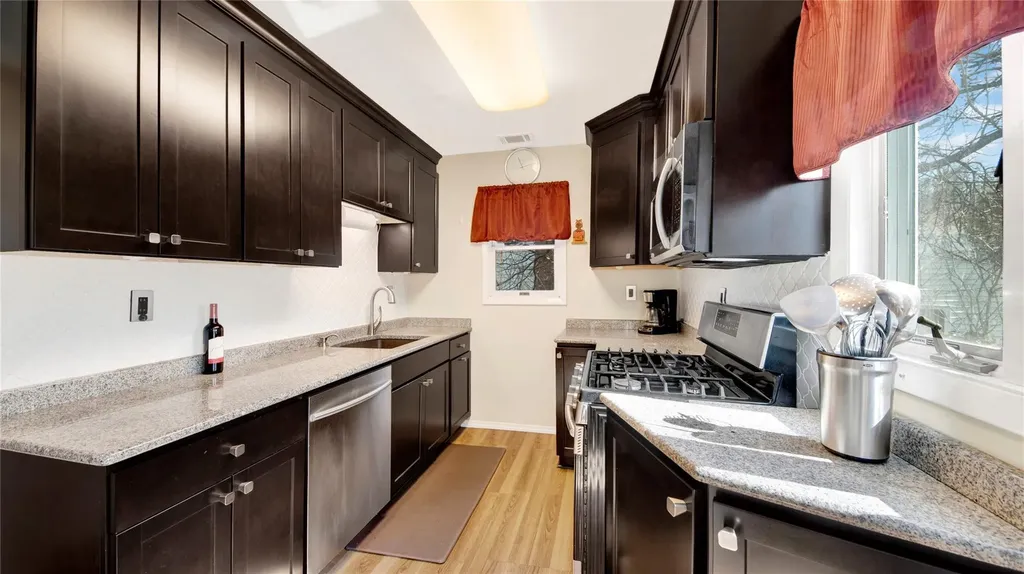 74 Heathcote Road Yonkers NY 10710
