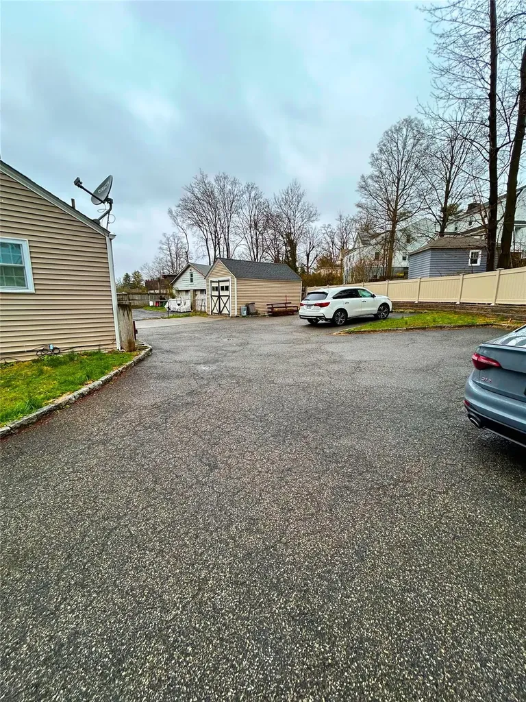 21 Pleasantville Road Ossining NY 10562