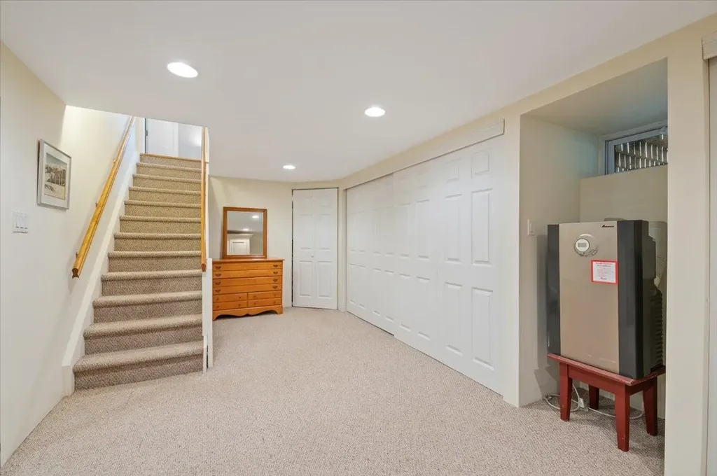 96 Bay Road Halesite NY 11743